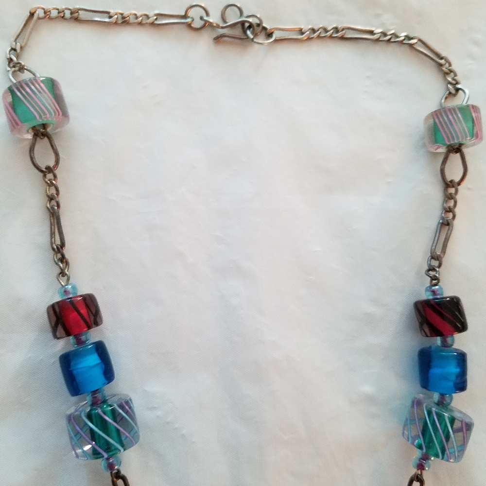Glass bead necklace - Picture 5 of 5